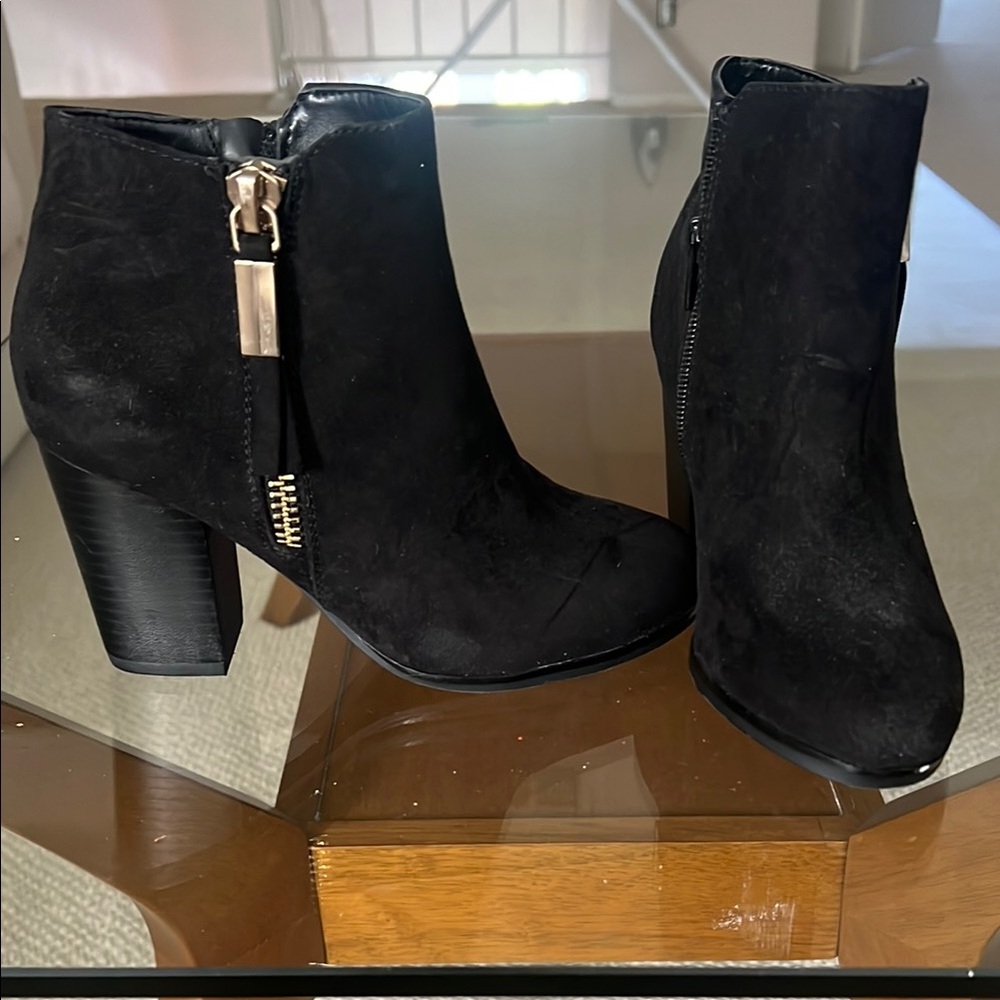 Elegant Black Ankle Boots